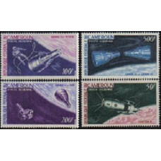 1966 Cameroun Mi.449-452 Wostok-6 17,00 €