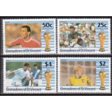1990 Grenadines & St Vincent Michel 713-716 1990 World championship on football of Italien 13.00 €