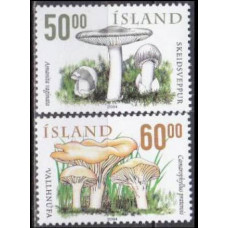 2004 Iceland Mi.1071-1072 Mushrooms 2,60 €