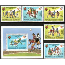 1981 Niger Michel 767-77+772/B34 1982 World championship on football of Spanien 11.00 €