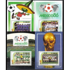 1986 St Vincent Michel 953/B35+954/B36+955/B37+956/B38 1986 World championship on football of Mexico 12.80 €